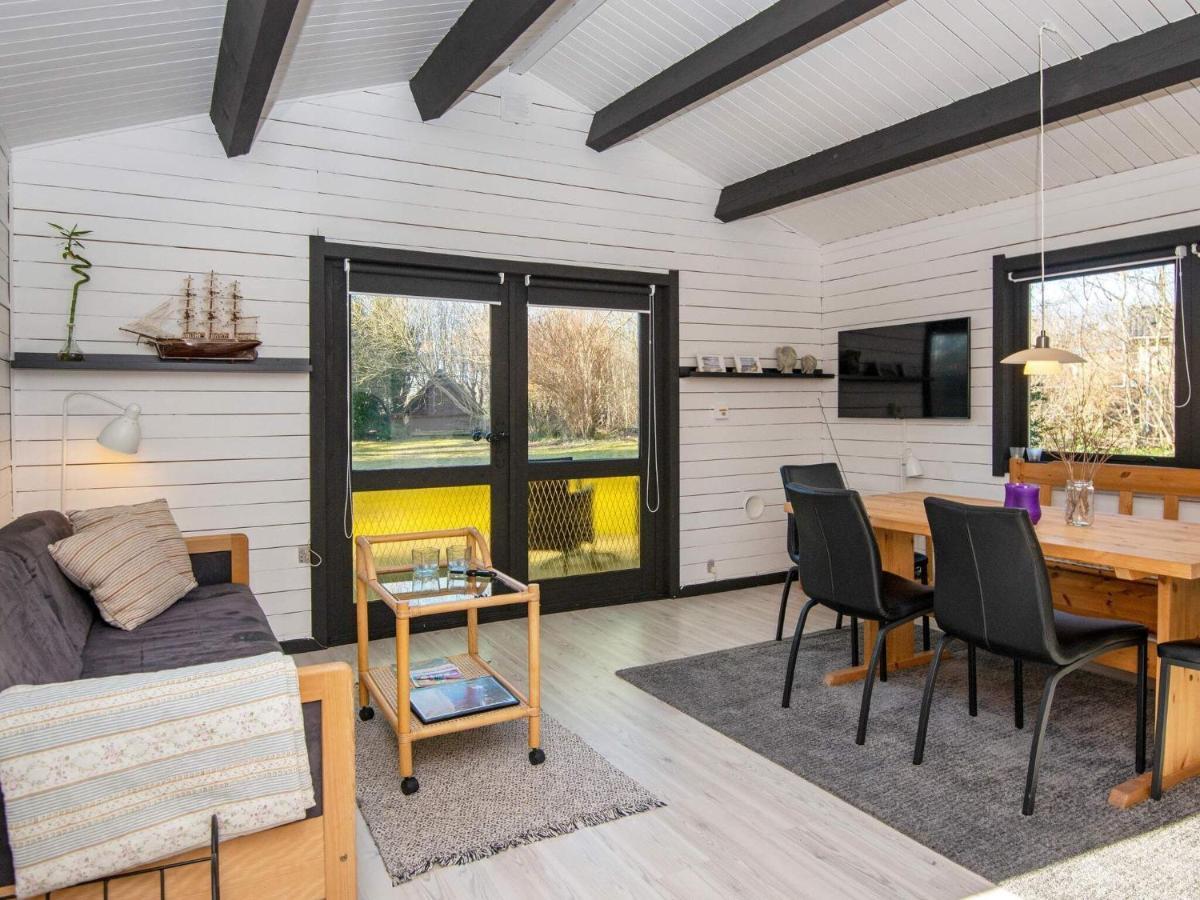 4 Person Holiday Home In Nibe 外观 照片